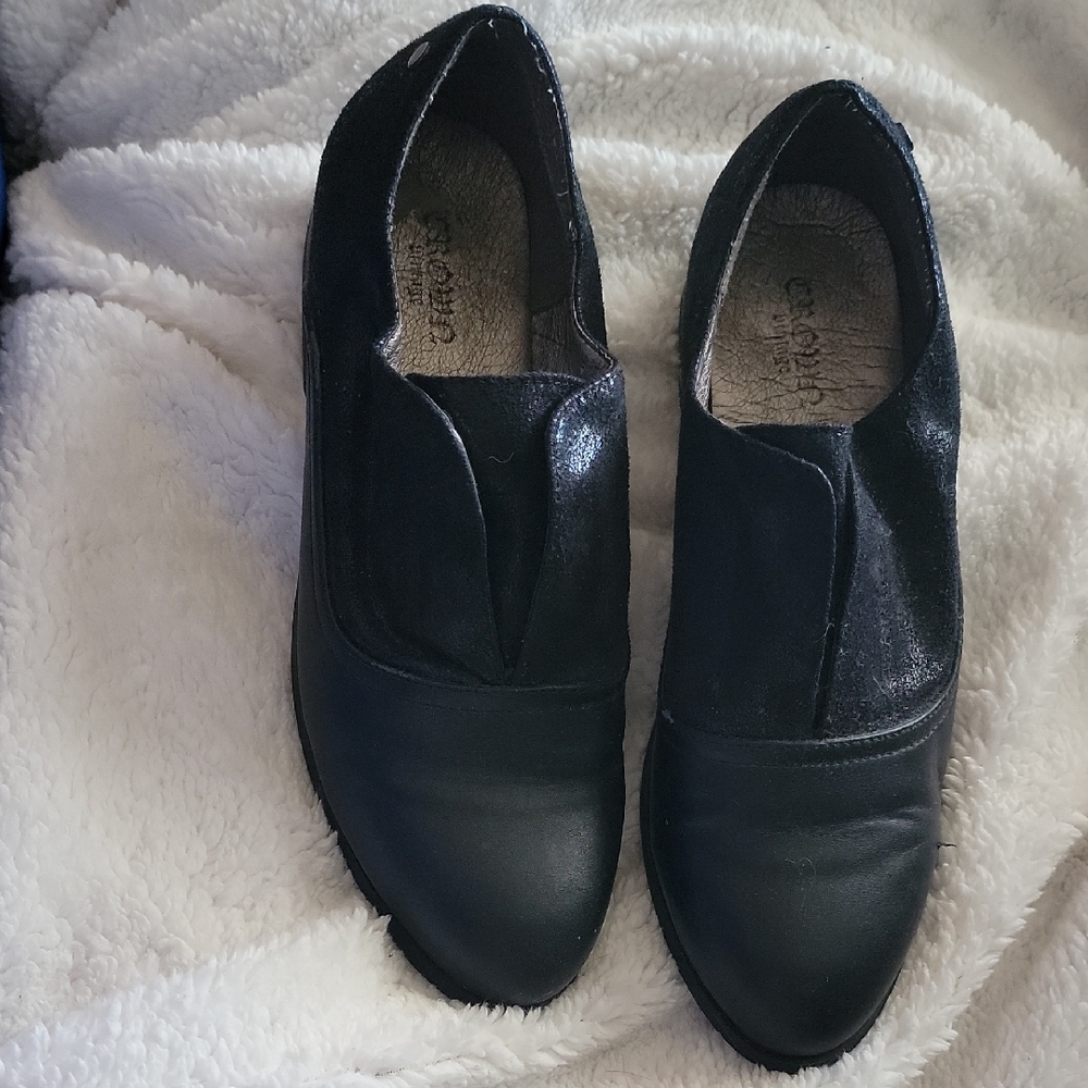 Crown Vintage Shiny Black Loafers